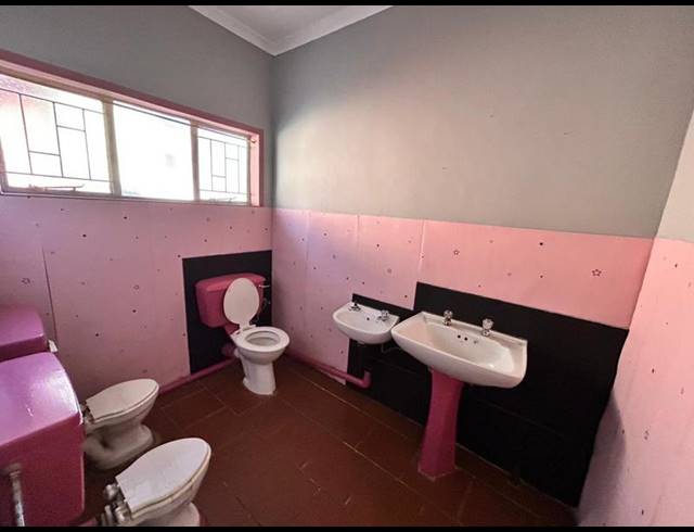 5 BEDROOM HOUSE FOR SALE IN THE REEDS